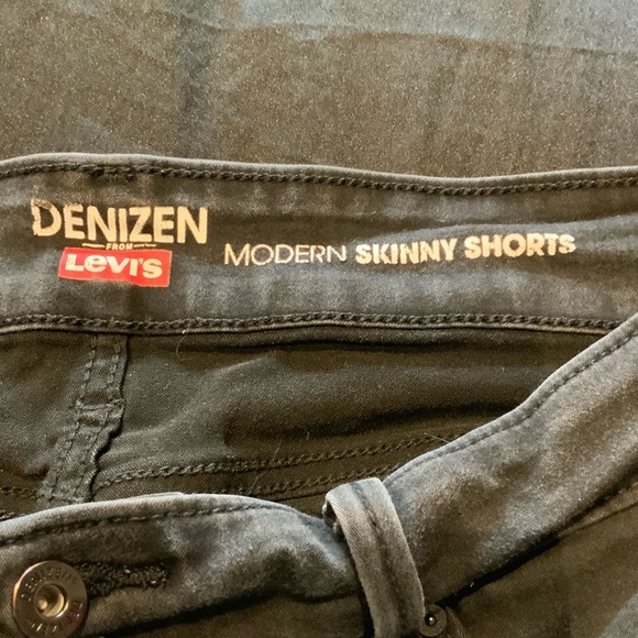 Levi’s Black Bermuda Jean Short - Picture 3 of 5
